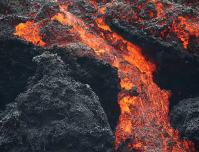 Изригна един от най-активните вулкани в света (ВИДЕО)