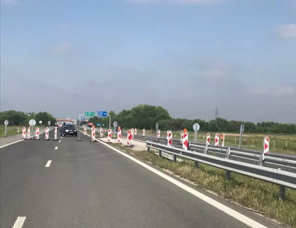 "Пътна полиция": Когато магистралата е в ремонт, е позволено да се кара в аварийната лента