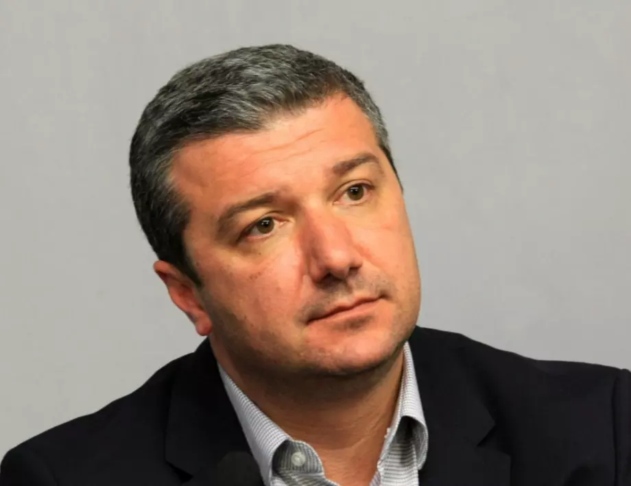 Икономическият министър на Орешарски: Трябва да има масово тестване
