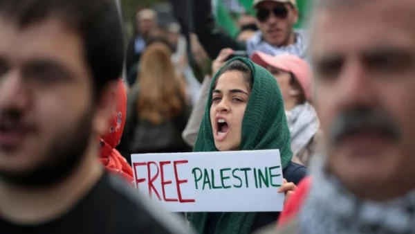 Над 100 палестинци ранени в поредния ден на протестите