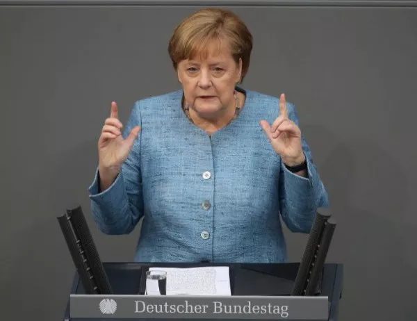 Дясната „Алтернатива за Германия“ атакува Меркел в съда 
