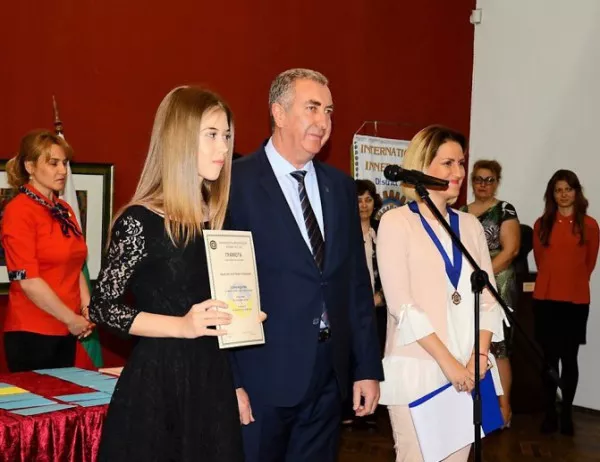 Кметът на Видин бе гост на церемония по награждаване на изявени ученици 