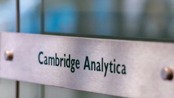 Оперативният мозък на Cambridge Analytica - на разпит в сенатска комисия