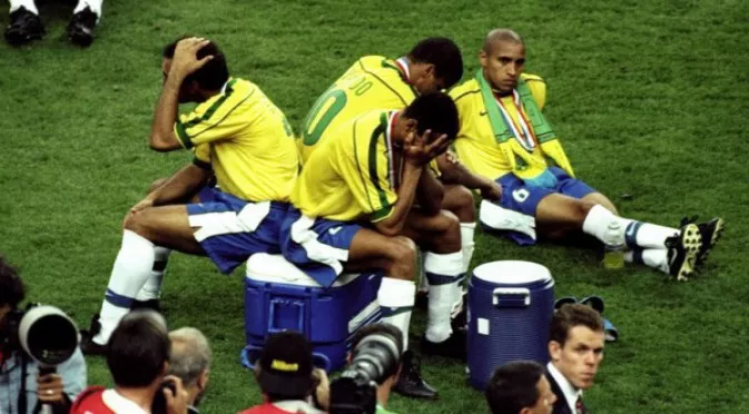 Легендарният финал Франция - Бразилия е бил дирижиран още на жребия!