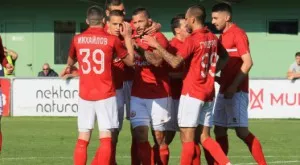 {{ otherArticle[0].article.title }}