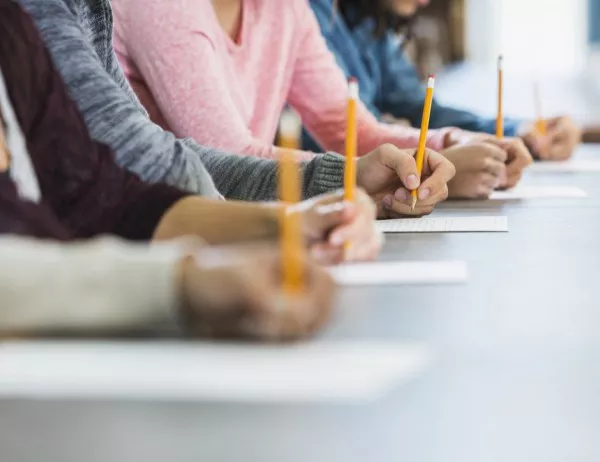 Избирателният безплатен обяд в училище в Айтос продължава да е противоречива тема