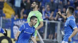 Очакваният нов треньор на Левски забави пристигането си в София