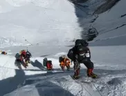 Български военни участваха в най-трудното състезание по ски алпинизъм в света (СНИМКИ)