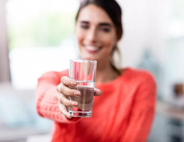 10 трика за по-лесно приемане на дневната доза вода 