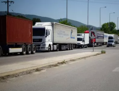 Камион се запали на пътя между Ветрино и Провадия
