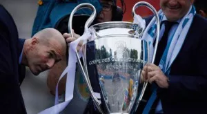 {{ otherArticle[0].article.title }}