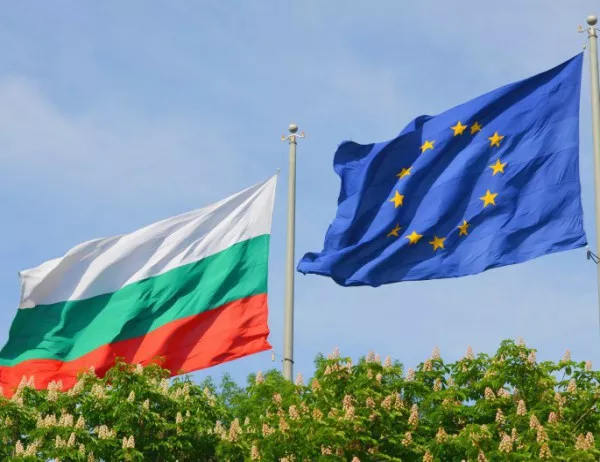 Българите ценят ЕС най-вече заради свободното пътуване и европарите