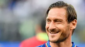 Вижте какъв гол вкара 43-годишният Франческо Тоти (ВИДЕО)