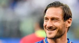 Тоти след бруталния шут срещу Балотели: Исках да го боли, напсува феновете на Рома (ВИДЕО)