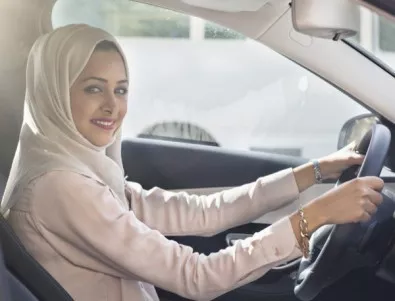 Жените в Саудитска Арабия вече могат и да шофират