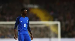 {{ otherArticle[0].article.title }}