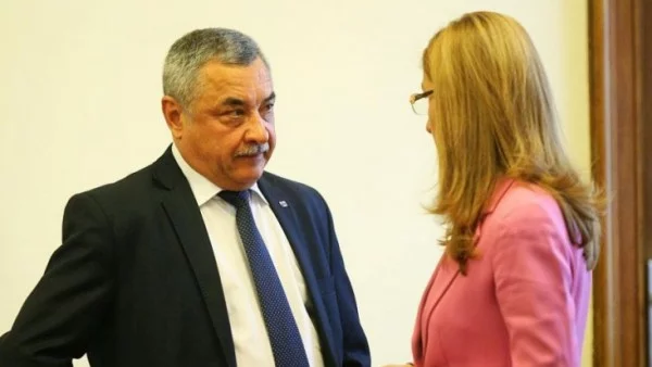 Симеонов подкрепи хотелиерите срещу предложените промени в Закона за туризма