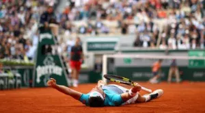 Екзекуторът на Джокович вече мисли за финал на Ролан Гарос