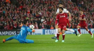 Босът на Наполи: Една птичка ми каза, че Рома и Ливърпул са на един собственик