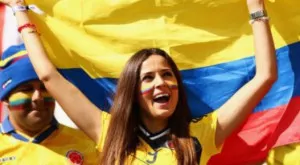 ВИДЕО: Котка - фен на Колумбия крещи "Гооол!"