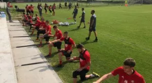 {{ otherArticle[0].article.title }}