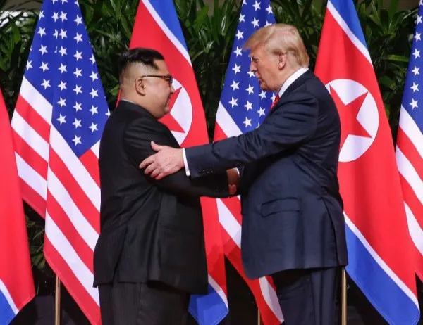 Тръмп обяви, че с Ким Чен Ун били "влюбени", а КНДР поиска сваляне на санкции