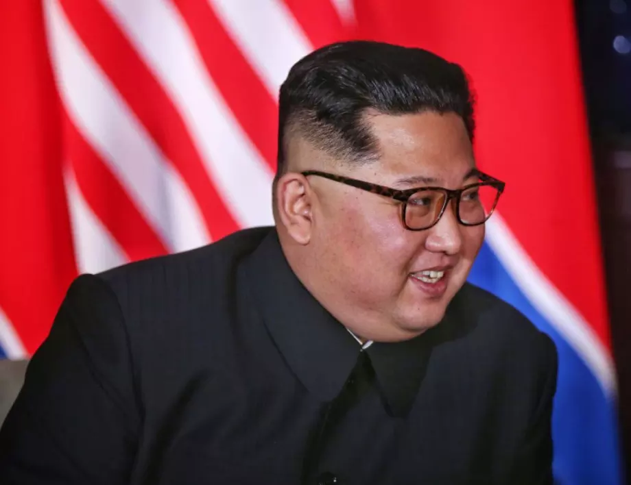 Ким Чен Ун наблюдавал с дъщеря си втория тест на „чудовищната ракета”