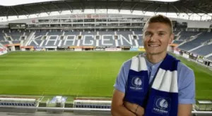 {{ otherArticle[0].article.title }}