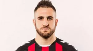 {{ otherArticle[0].article.title }}