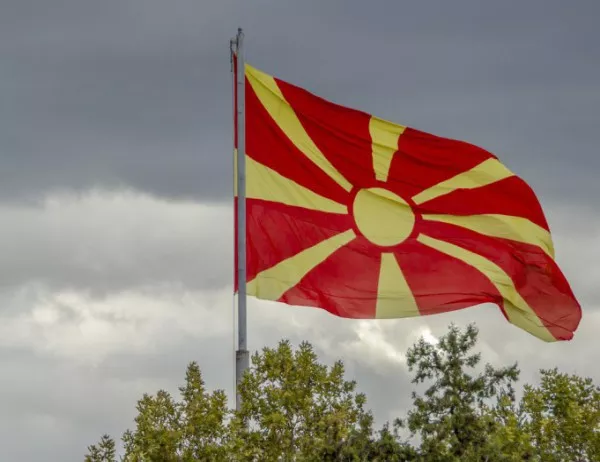 Македония влиза в НАТО с македонски език и македонска идентичност