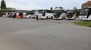 Автобусните превозвачи искат спешна среща с Борисов заради промените в закона