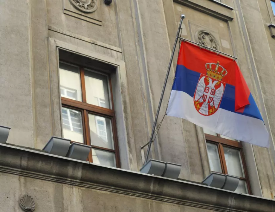 COVID-19 и дипломация: Как Русия, Китай и ЕС се борят за надмощие в Сърбия?
