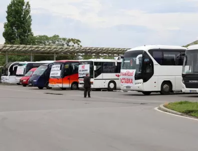 Автобусните превозвачи се оплакаха, че заделените милиони за тях са недостатъчни