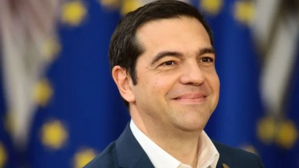 Решението на еврозоната накара Алексис Ципрас да сложи вратовръзка