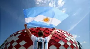 Аржентински фен си плати прескъпо за вулгарна шега с рускинче