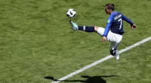 Гризман: Кавани е пример за всички нападатели по света