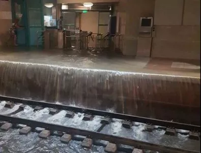 При наводнение: Не пийте от чешмата, не влизайте в подлези, не ползвайте метро