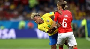 Неймар ритан от швейцарците като Шиърър през 1998-ма