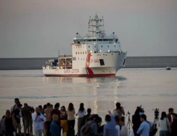 Втори кораб с мигранти се превръща в ябълка на раздора - този път между Франция и Малта