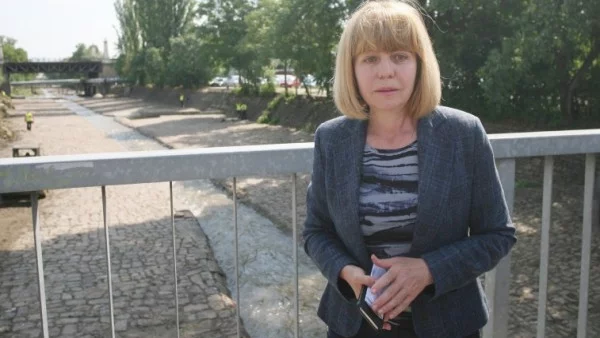 Ако купувате жилище - проверявайте дали блокът има канализация, съветва Фандъкова