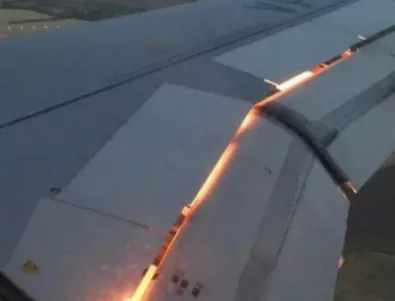 Самолетът на Саудитска Арабия пламна в небето (ВИДЕО)