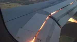 ВИДЕО: Самолетът на Саудитска Арабия пламна в движение