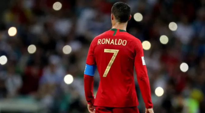 9 месеца по-късно: Кристиано Роналдо отново облича националната фланелка