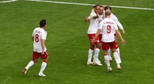 Играчите на Дания с уникален жест за свой съотборник