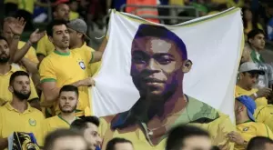 16-годишен подобри рекорд на Пеле с хеттрик в Уругвай (ВИДЕО)