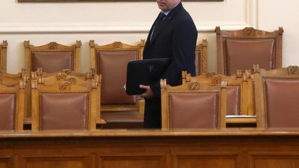 Всяка оставка е на дневен ред, когато има проблеми