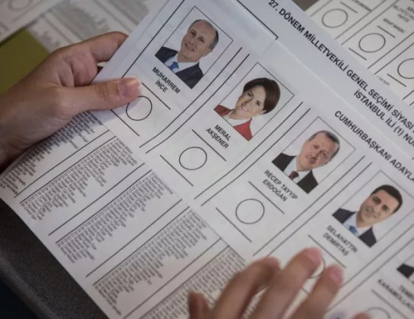 Изборна каша в Турция, Ердоган декларира победа*