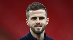 СНИМКА: Пянич е в Барселона, реди си трансфер?