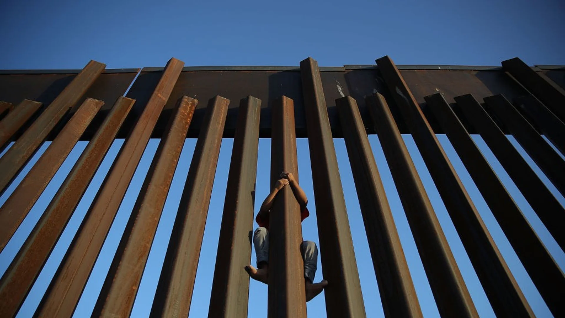 САЩ отвориха гранични пунктове с Мексико