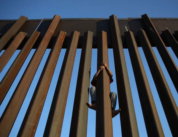 Ще затвори ли САЩ границата с Мексико?